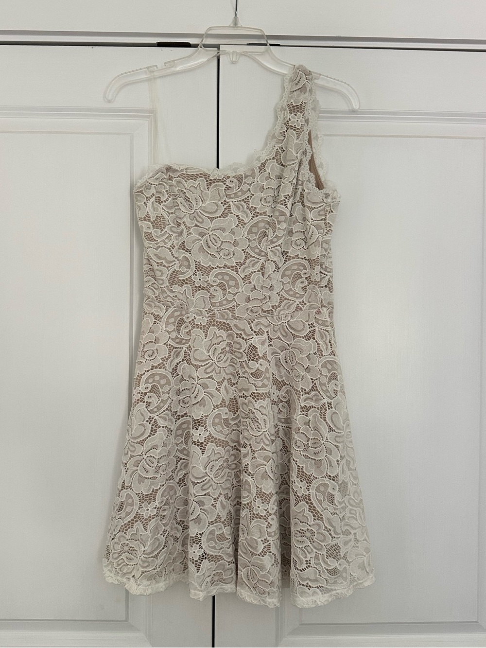 One-Shoulder Lace A-line Dress in Ivory